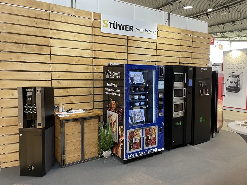 sizzly & stüwer stand at intergastra